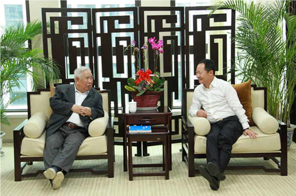 原建设部副部长李振东莅临尊龙凯时集团旅行指导