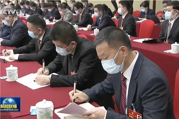 成都日报｜天下政协委员费功全：肩负社会责任 增进配合富足